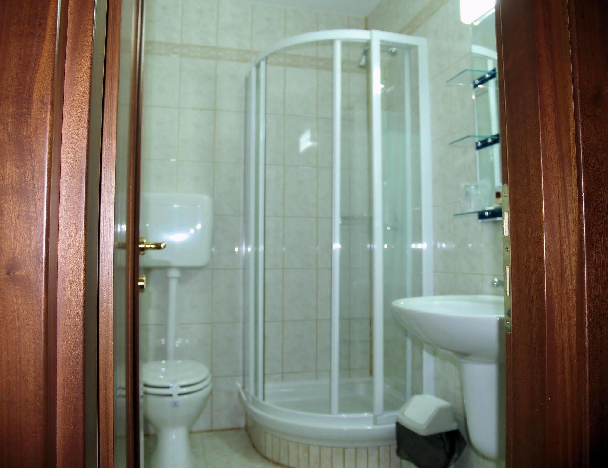 Hotel Floris Cheia  Luaran gambar